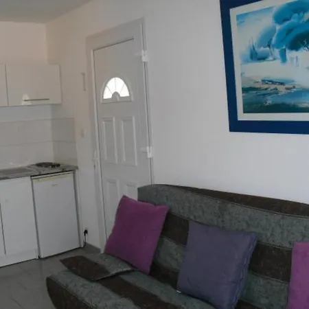 Petit Coin De Paradis. Holiday home Six-Fours-les-Plages
